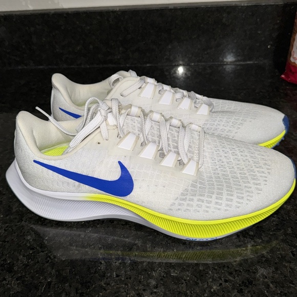 nike men’s air zoom pegasus 37 white/blue Sz 8 - Picture 4 of 8